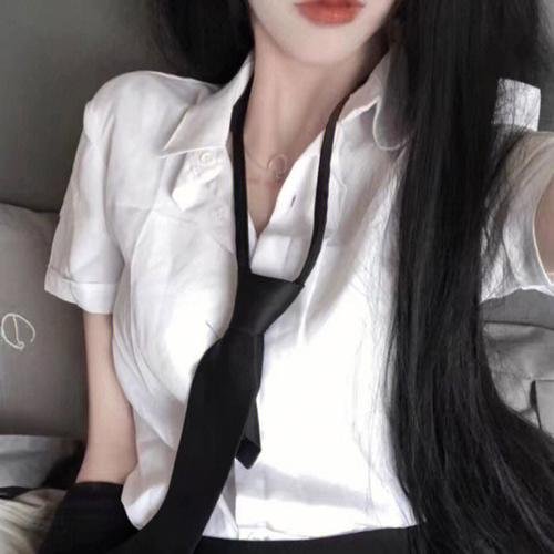大洋之间的灯光